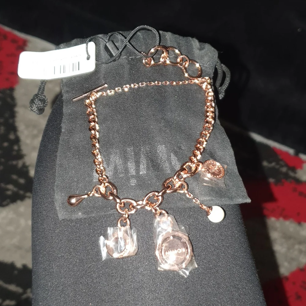 Mimco rose gold braclet - Picture 3 of 9